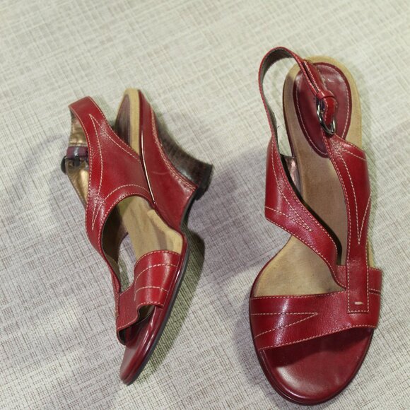 Naturalizer Red Wedge 3" Heel Sandals Size: 8N - Picture 1 of 5